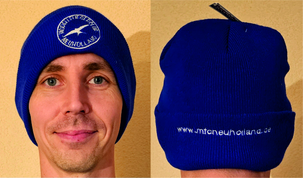 Wintermütze mit weißem Stick - 15€